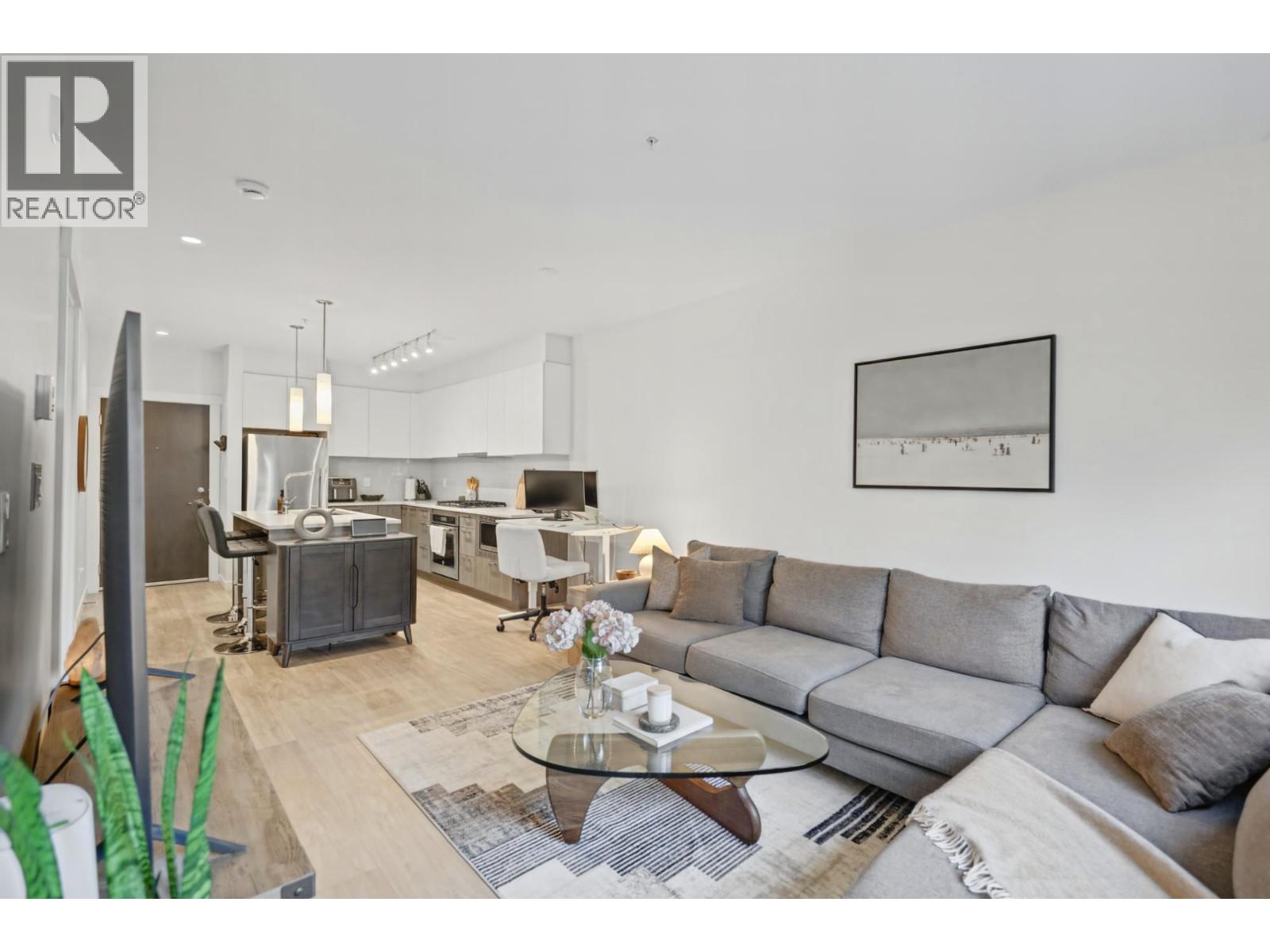Photo of 110 625 E 3RD STREET 10