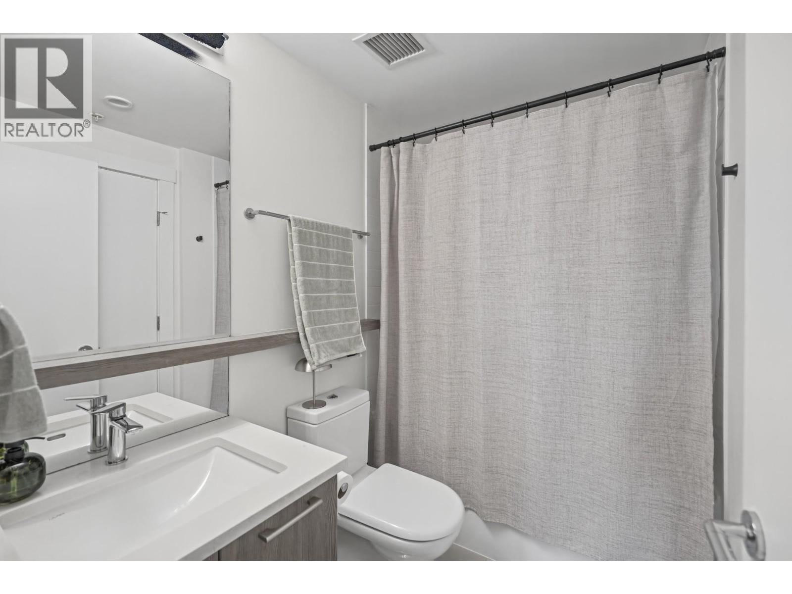 Photo of 110 625 E 3RD STREET 20