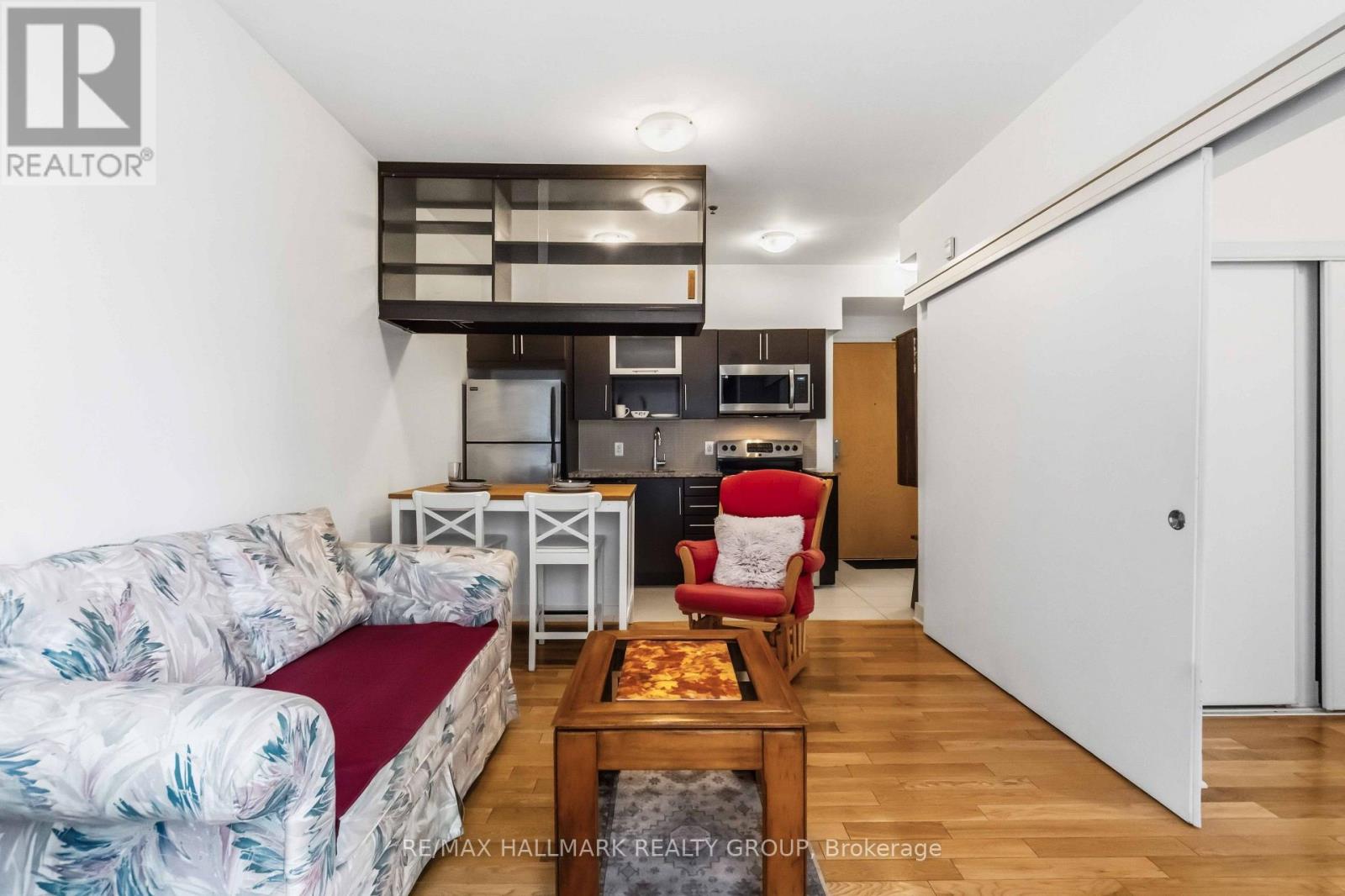 Condos for Sale in Ottawa – 405 – 360 CUMBERLAND STREET, Ottawa – By Peter Sagos - Image 12