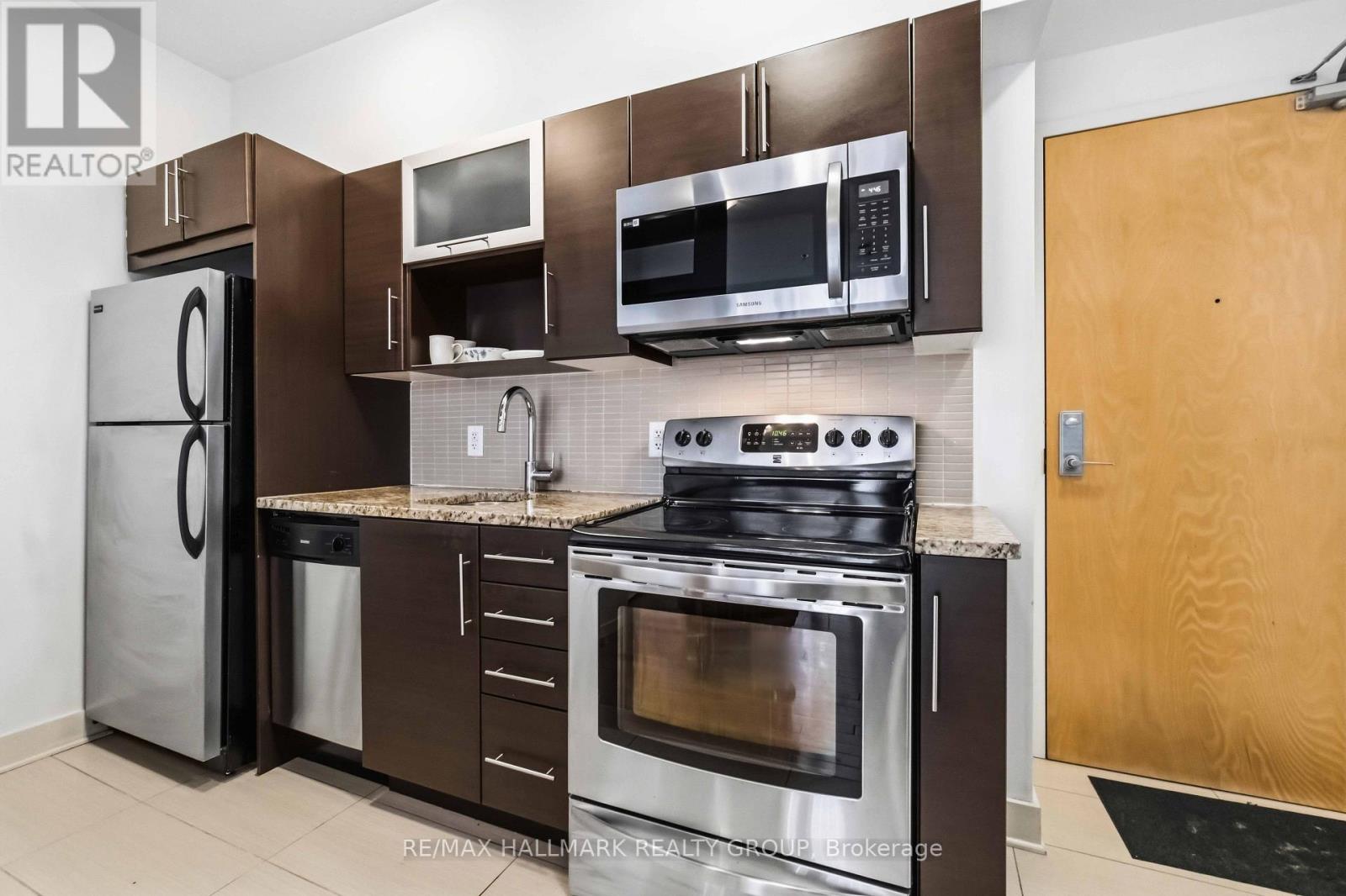 Condos for Sale in Ottawa – 405 – 360 CUMBERLAND STREET, Ottawa – By Peter Sagos - Image 17