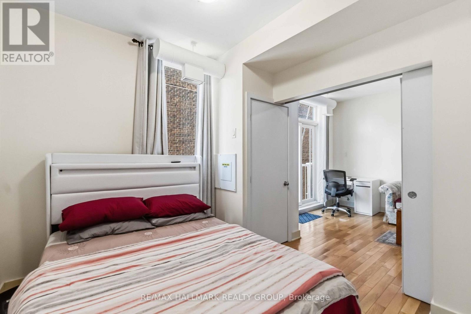 #405 360 CUMBERLAND STREET - 21