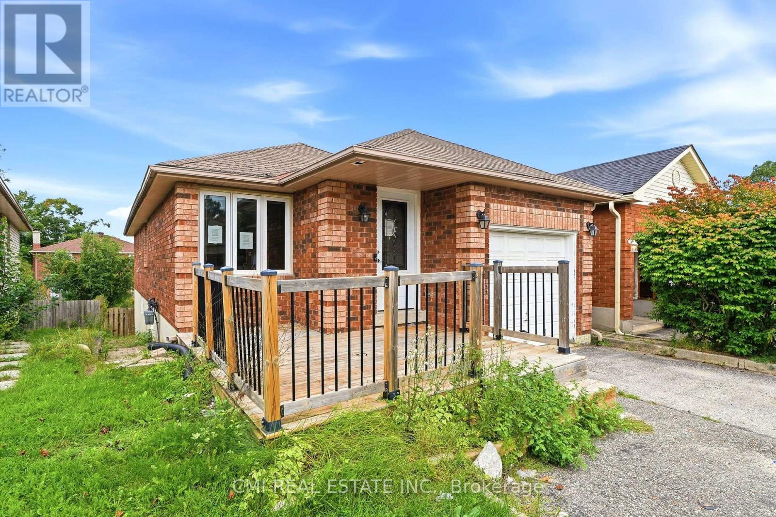 42 Geddes Crescent, Barrie, ON photo 3