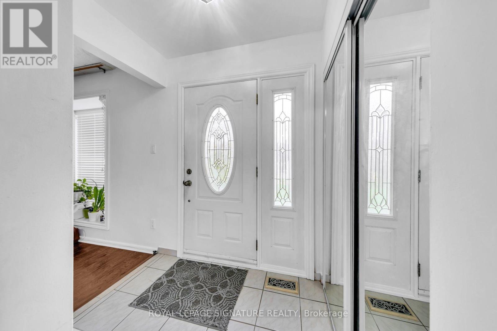 42 Lightwood Drive, Toronto, ON photo 3