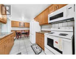 Bathroom - 42 Lightwood Drive, Toronto, ON M9V2Z2 Photo 7