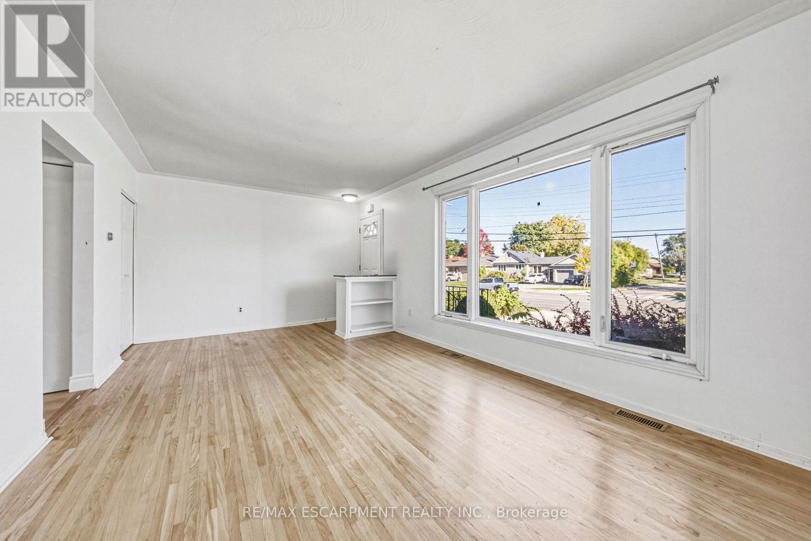 928 Upper Gage Avenue, Hamilton, ON photo 4