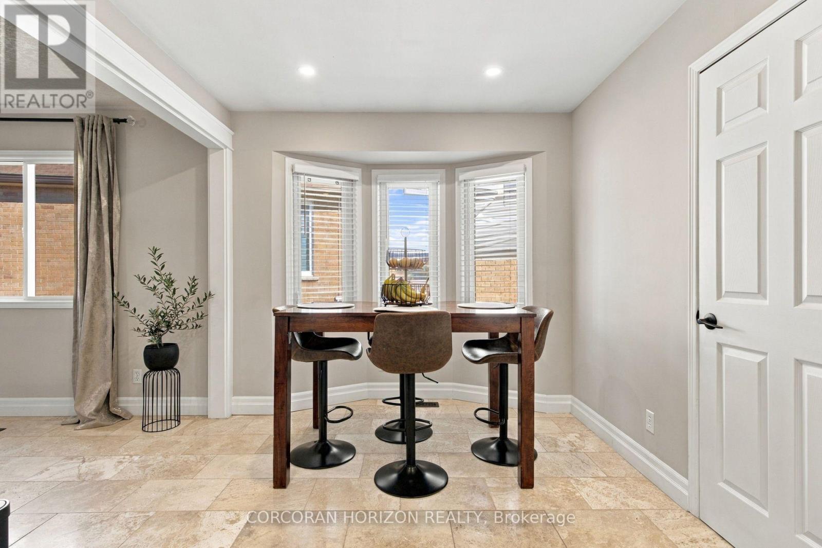 27 Costain Court, Kitchener, ON photo 12