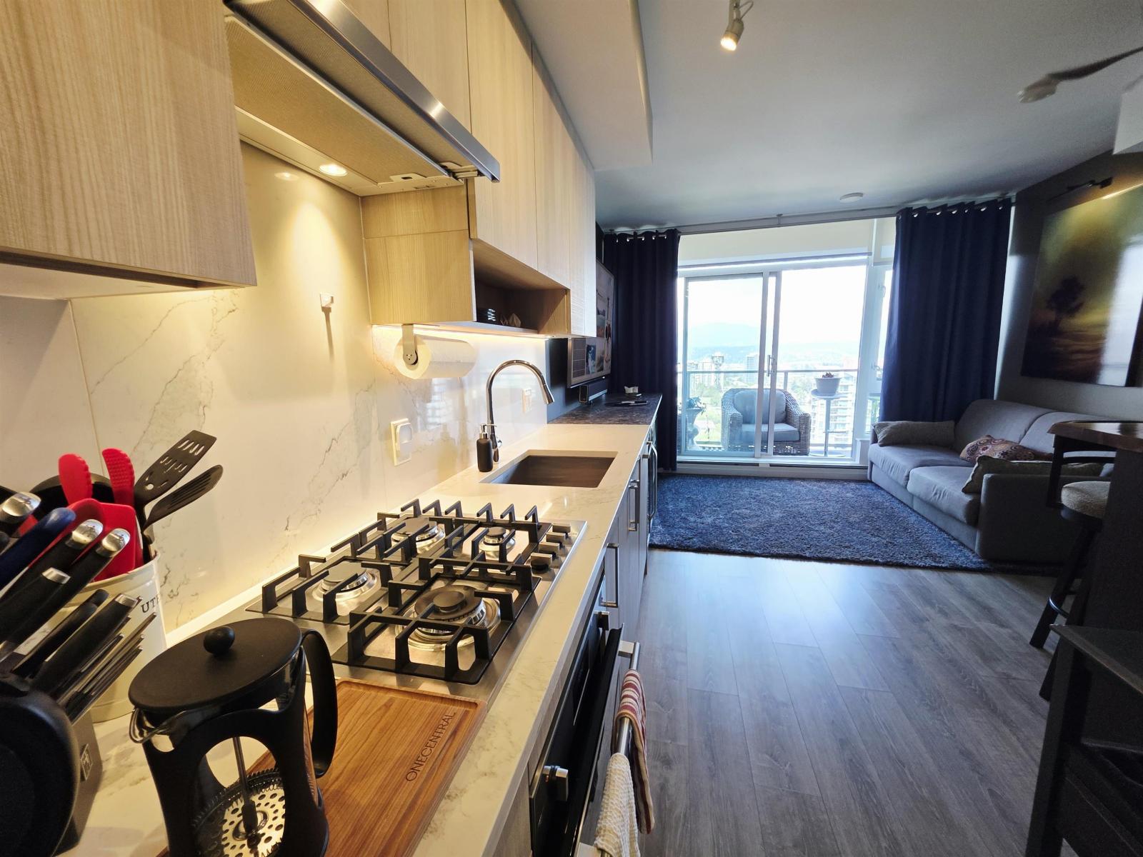 2404 13350 CENTRAL AVENUE, Surrey - Image 1