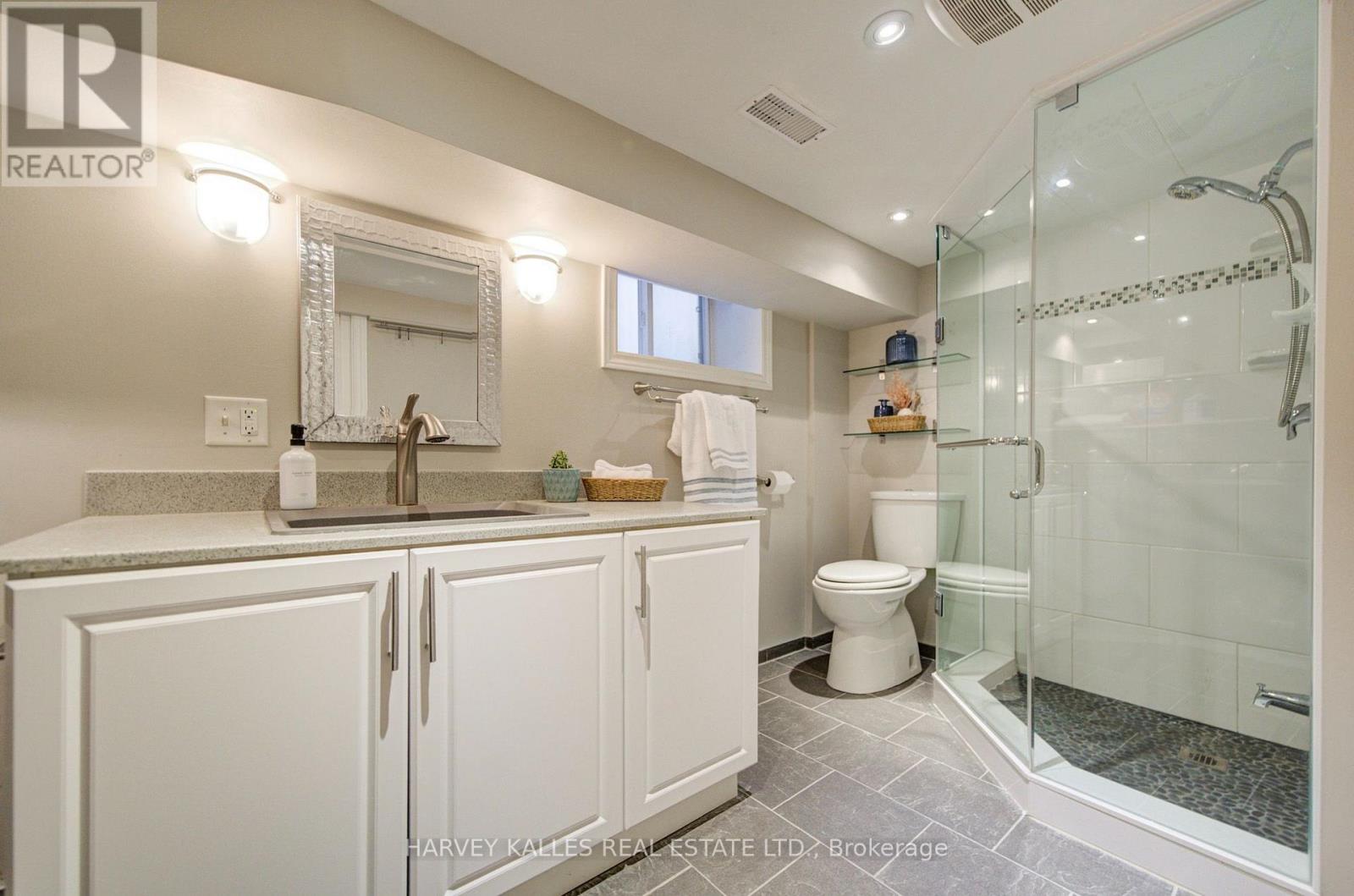 34 Kenwood Avenue, Toronto, ON photo 37