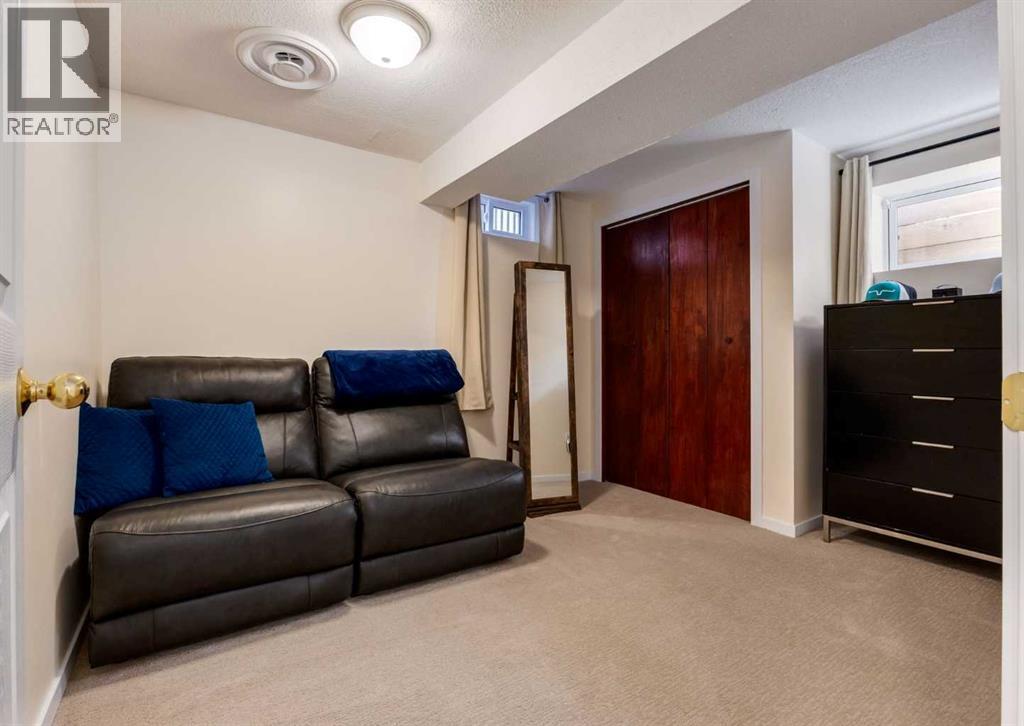 67 Alderwood Close SE photo 37