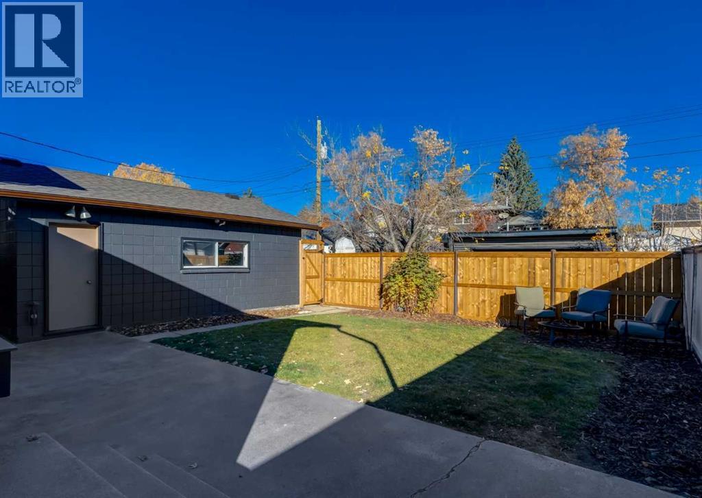 67 Alderwood Close SE photo 43
