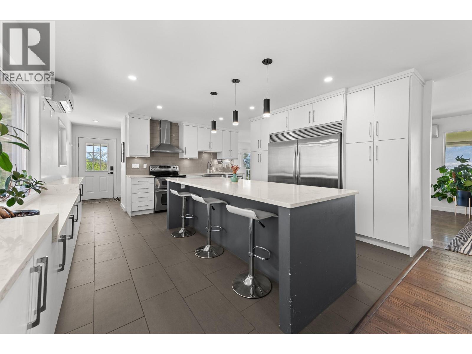 398 Upper Bench Road S, Penticton