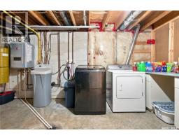 246 Hector Crescent N, Regina, SK S4Y1C3 Photo 39