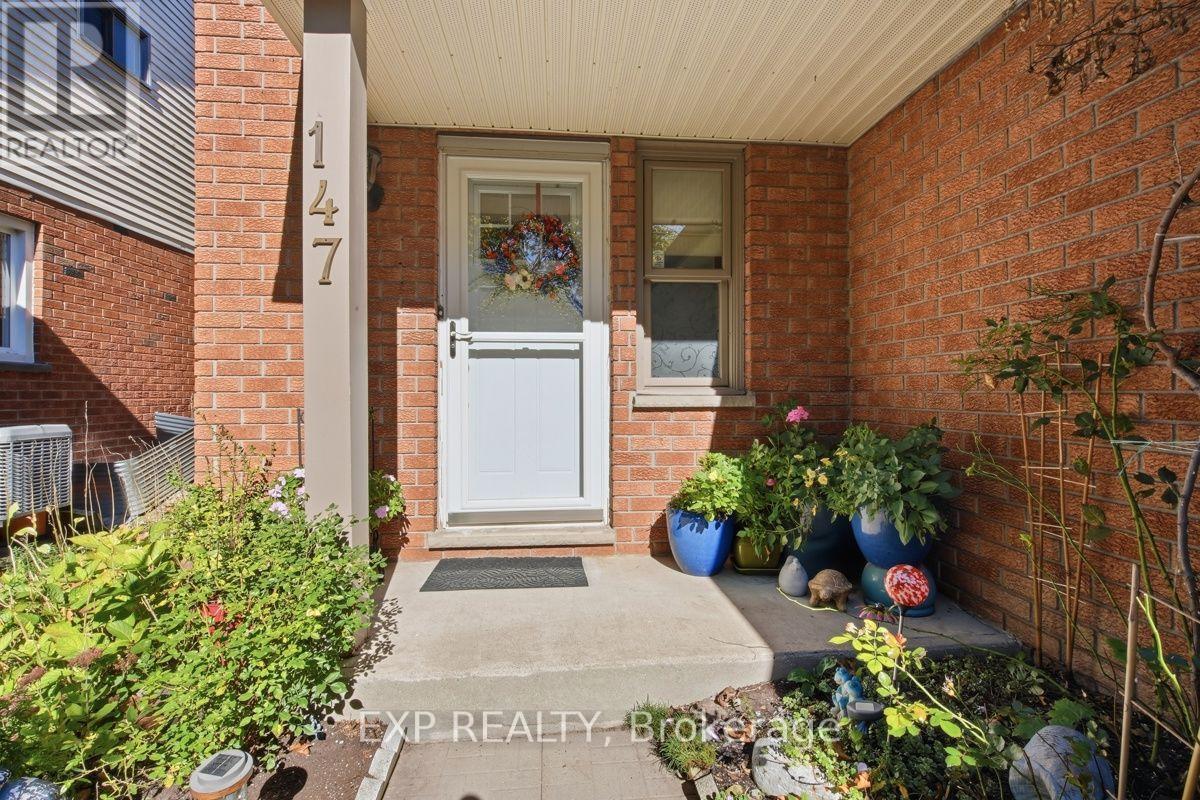 147 WALMER GARDENS - 3