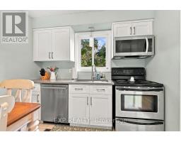 147 Walmer Gardens, London North, ON N6G4H3 Photo 9