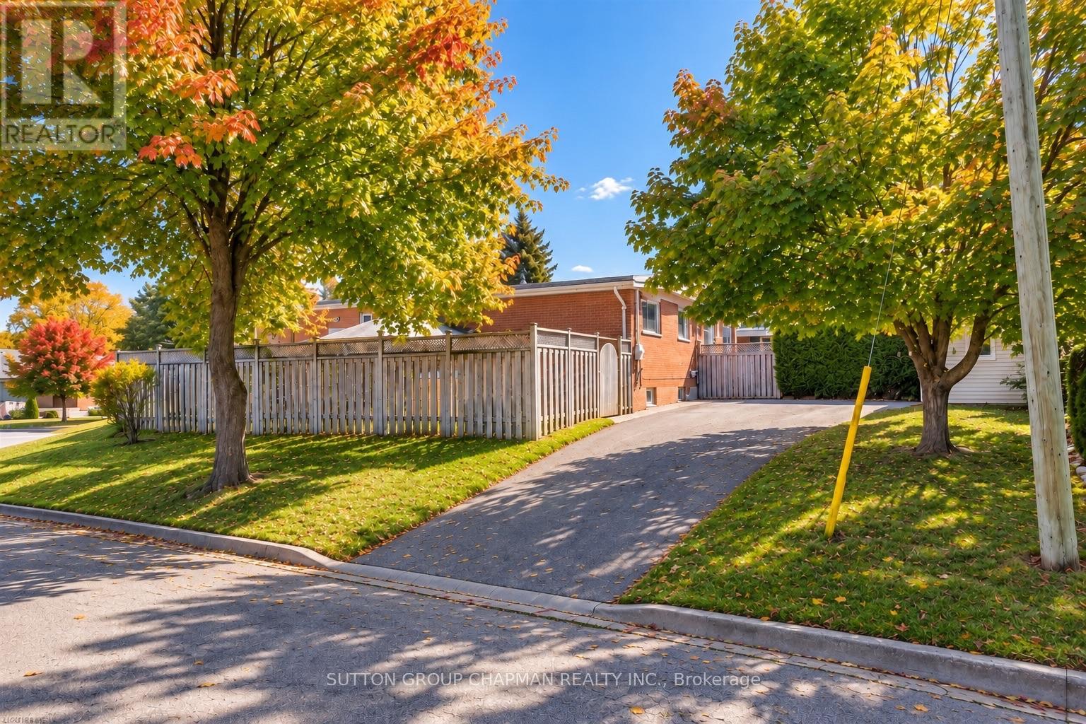 #B 43 FRONTENAC ROAD - 38