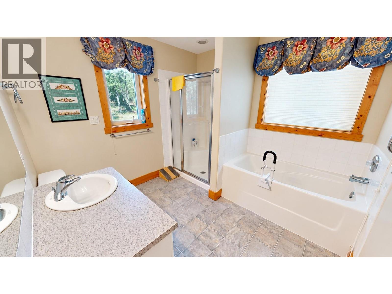 #3 1630 Johnston Road - 11