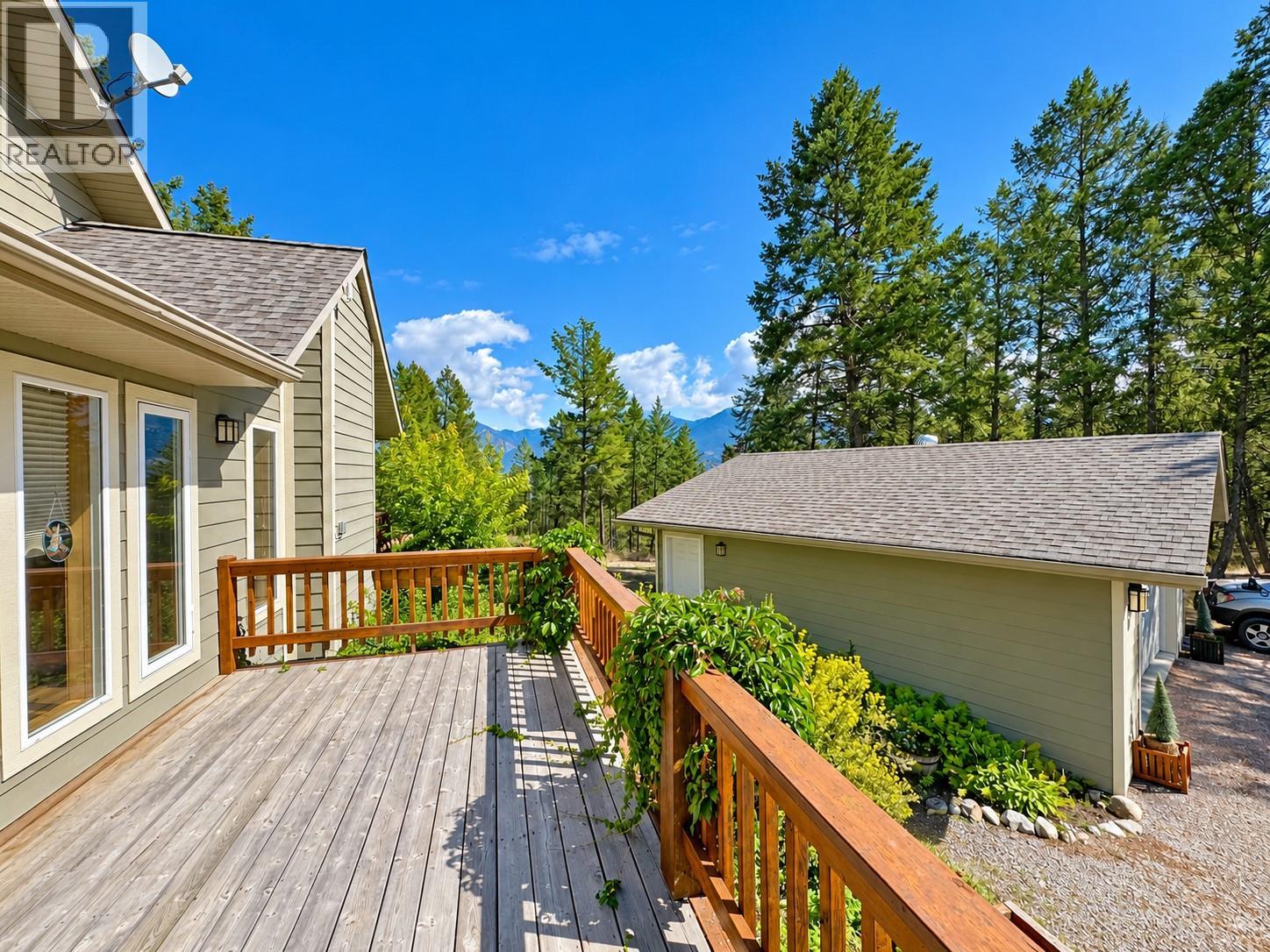 #3 1630 Johnston Road - 31