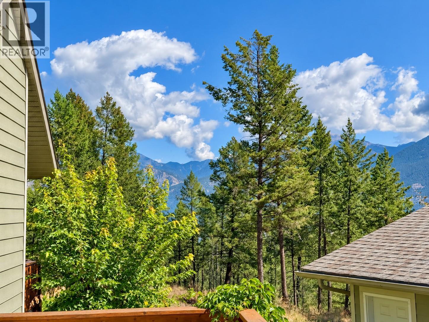 #3 1630 Johnston Road - 30