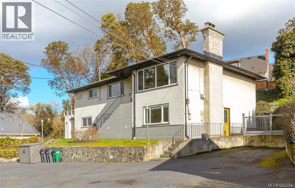  368 Gorge Road West, Saanich