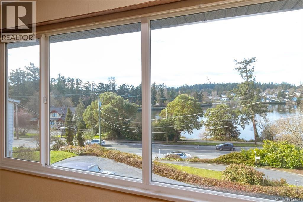 368 Gorge Rd W - 12