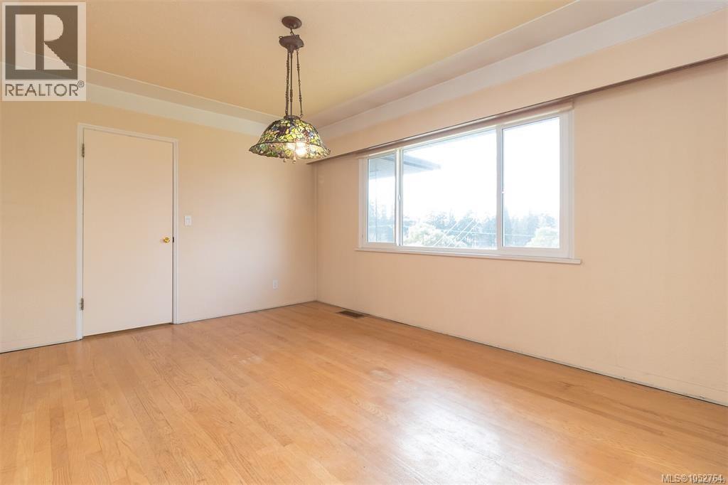  368 Gorge Road West, Saanich