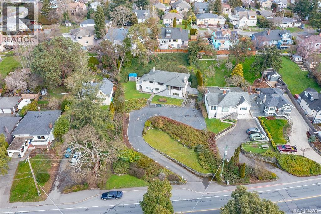  368 Gorge Road West, Saanich
