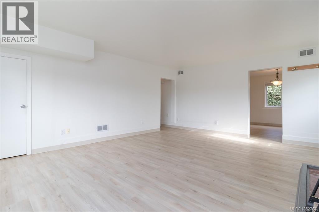  368 Gorge Road West, Saanich