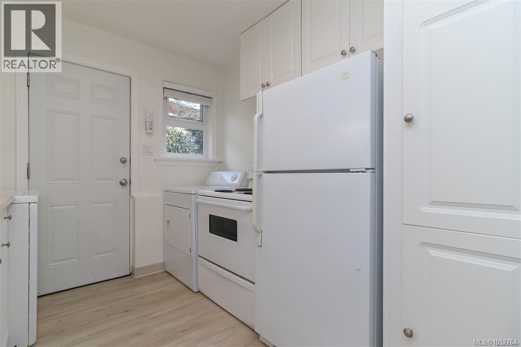  368 Gorge Road West, Saanich