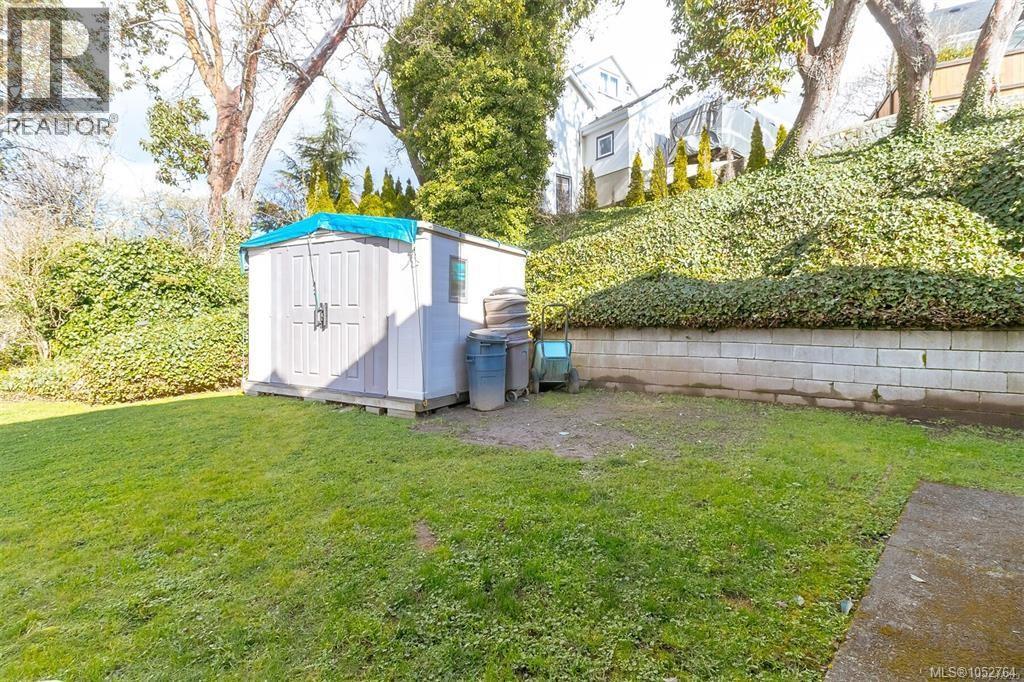 368 Gorge Rd W - 50