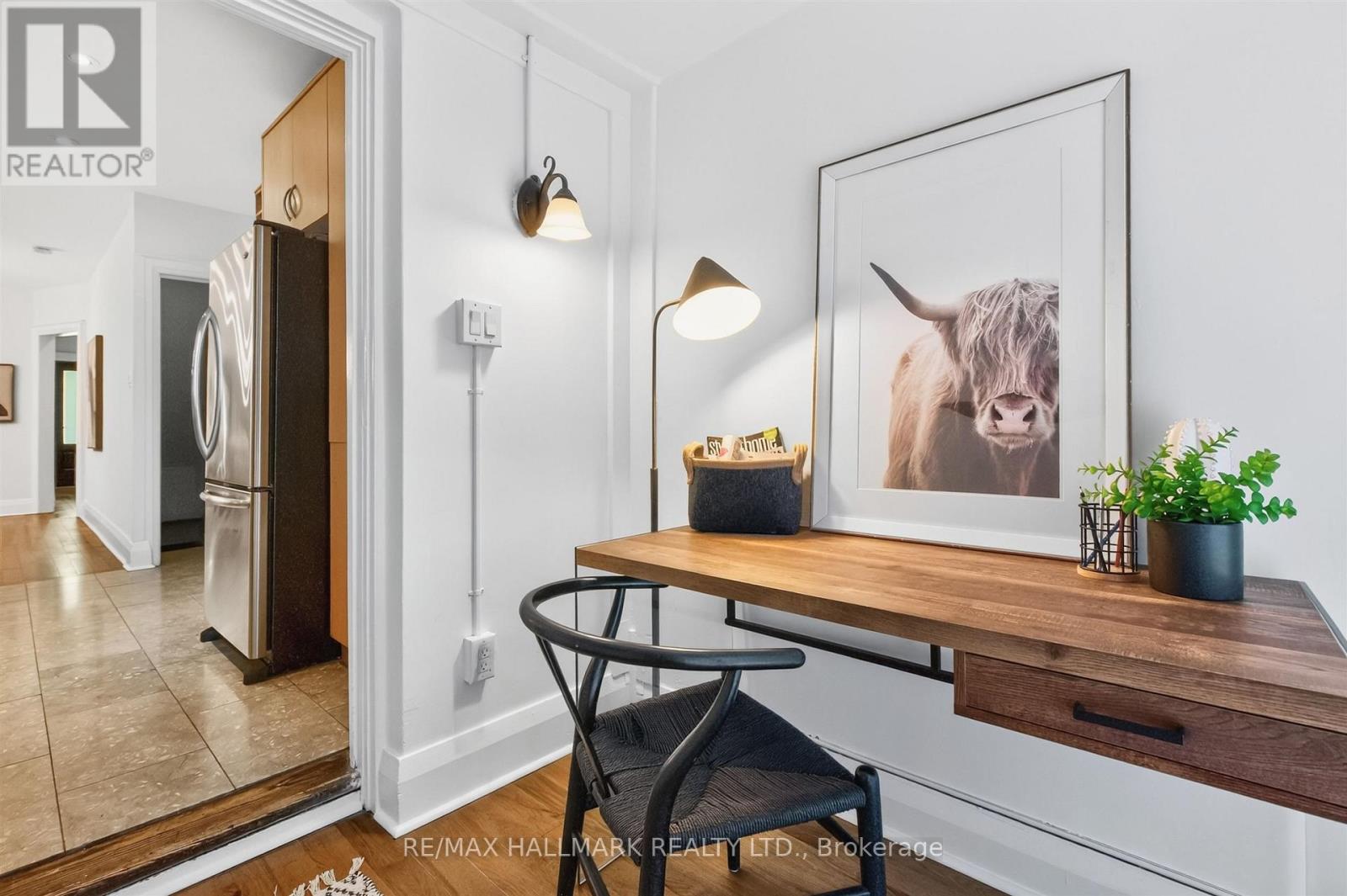 384A Montrose Avenue, Toronto, ON photo 11