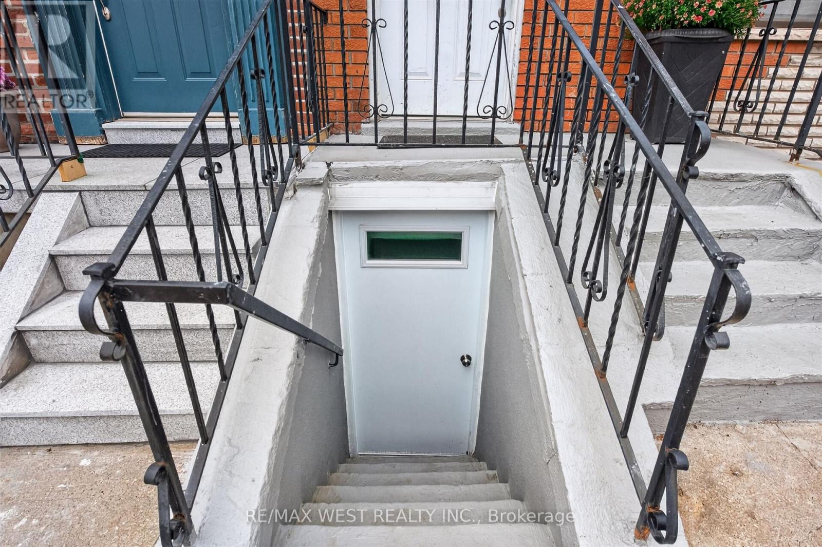 LOWER - 722 DUFFERIN STREET, Toronto (Little Portugal) — photo 4