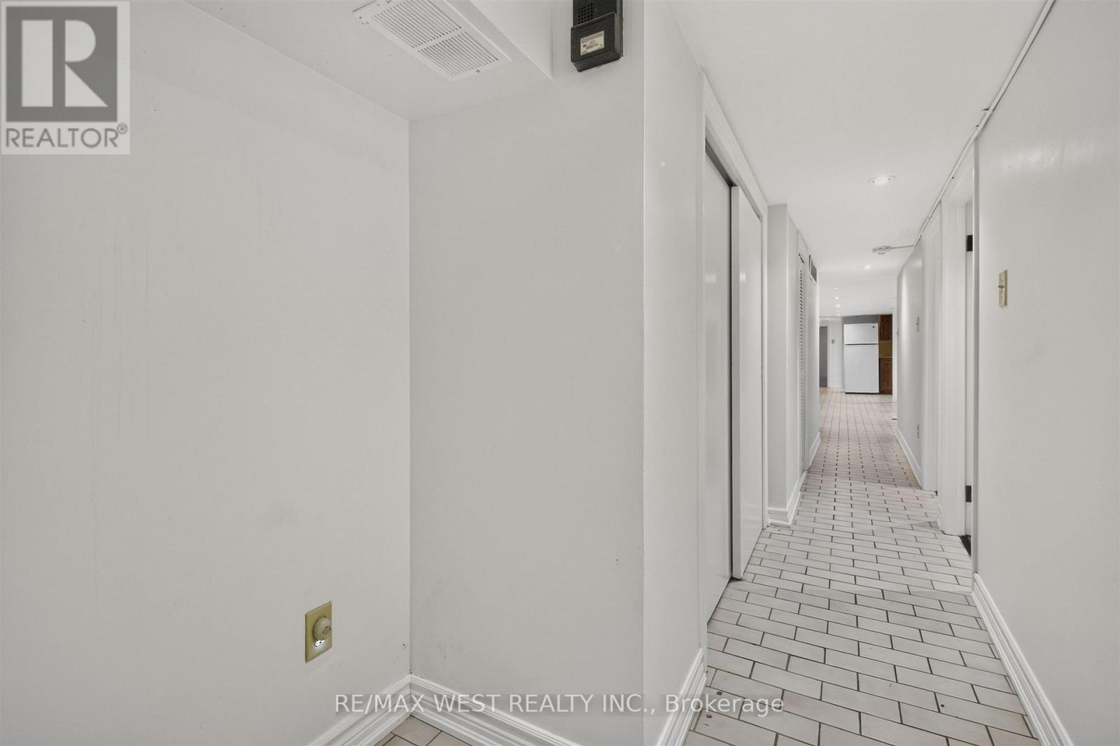 LOWER - 722 DUFFERIN STREET, Toronto (Little Portugal) — photo 6
