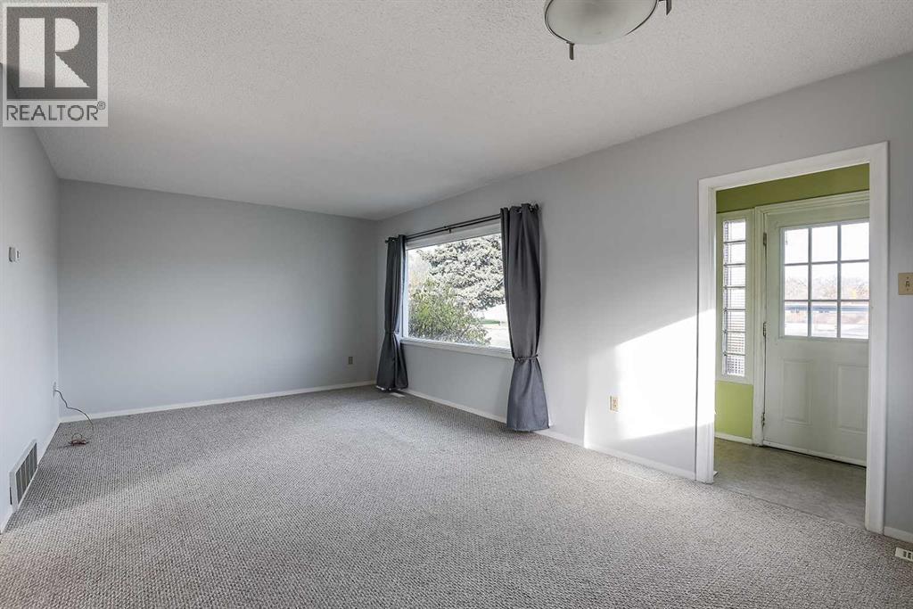 77 9 Street NE, Medicine Hat — photo 7