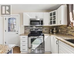 562 Bayview Drive, Whitewater Region, ON K0J2L0 Photo 13