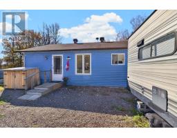 Solarium - 562 Bayview Drive, Whitewater Region, ON K0J2L0 Photo 7