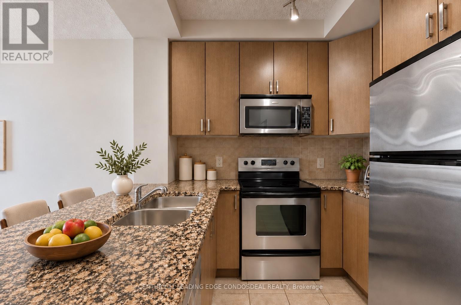 301- 9235 Jane Street, Vaughan, ON photo 4