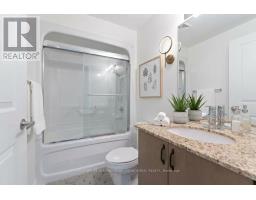 301 - 9235 Jane Street, Vaughan, ON L6A0J8 Photo 11
