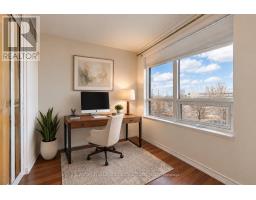 301 - 9235 Jane Street, Vaughan, ON L6A0J8 Photo 8