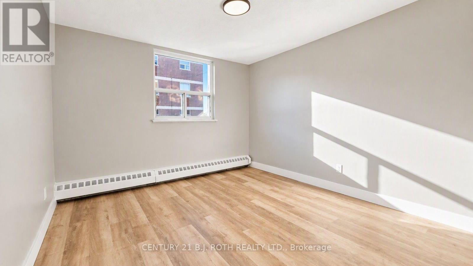103-98 Holgate Street, Barrie photo 19