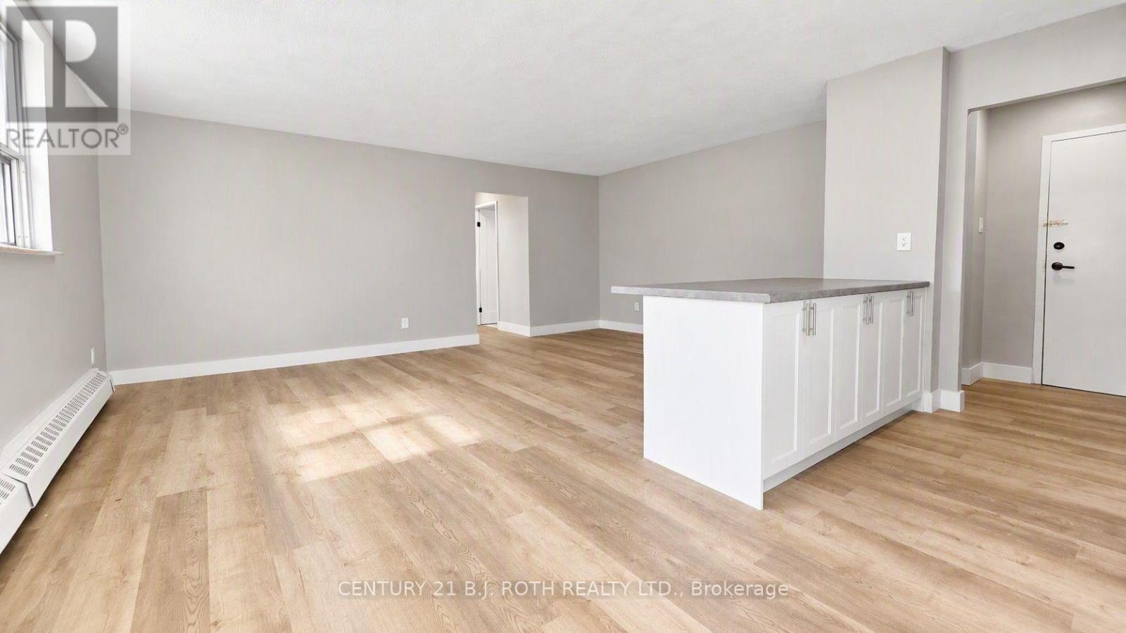 103-98 Holgate Street, Barrie photo 8
