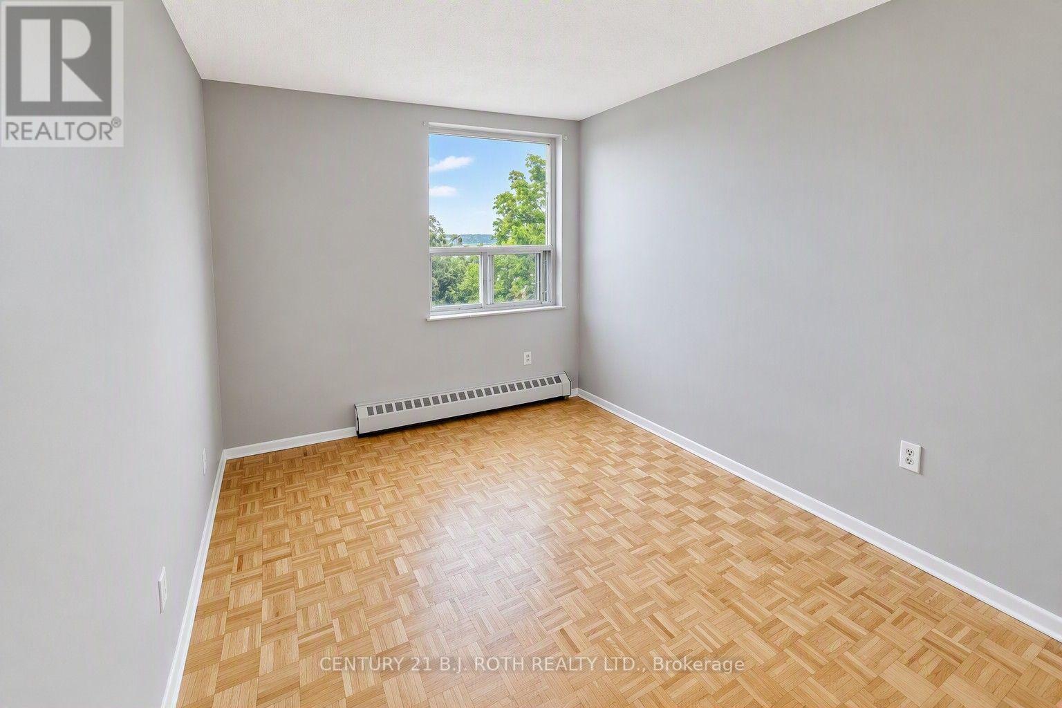 405-90 Holgate Street, Barrie photo 18