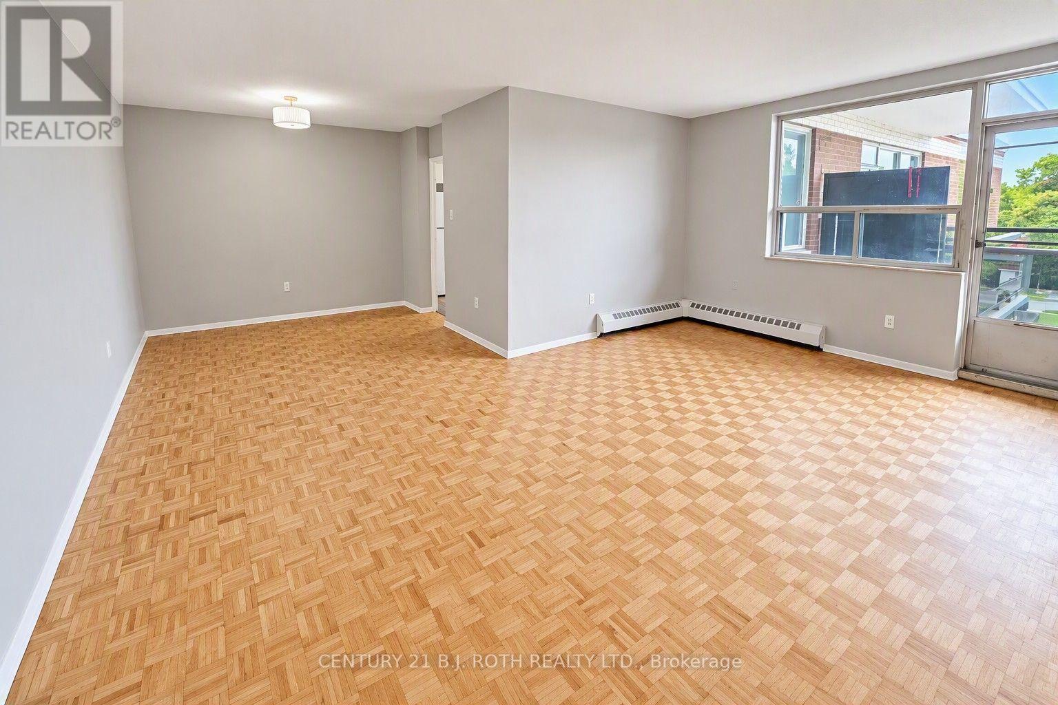 405-90 Holgate Street, Barrie photo 5