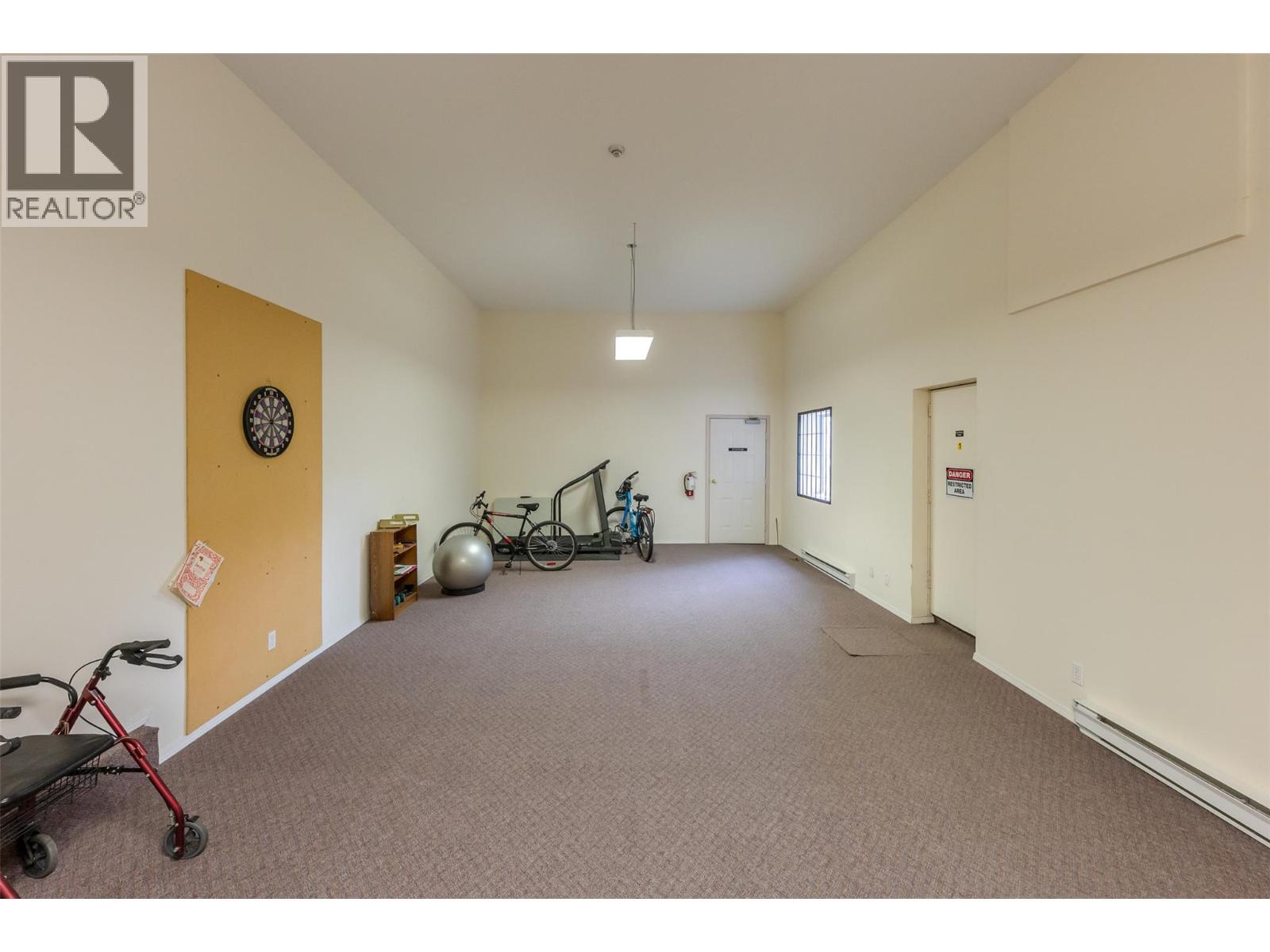 650 MCKINNEY Road Unit# 325, Oliver - Image 1