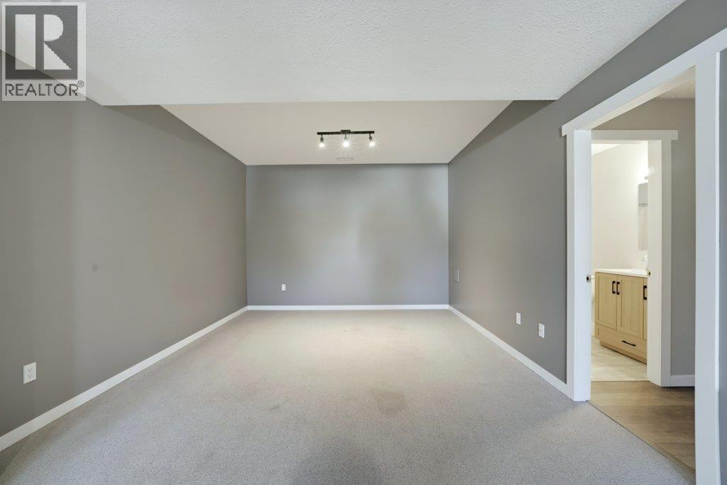 1570 16 Avenue SE - 13