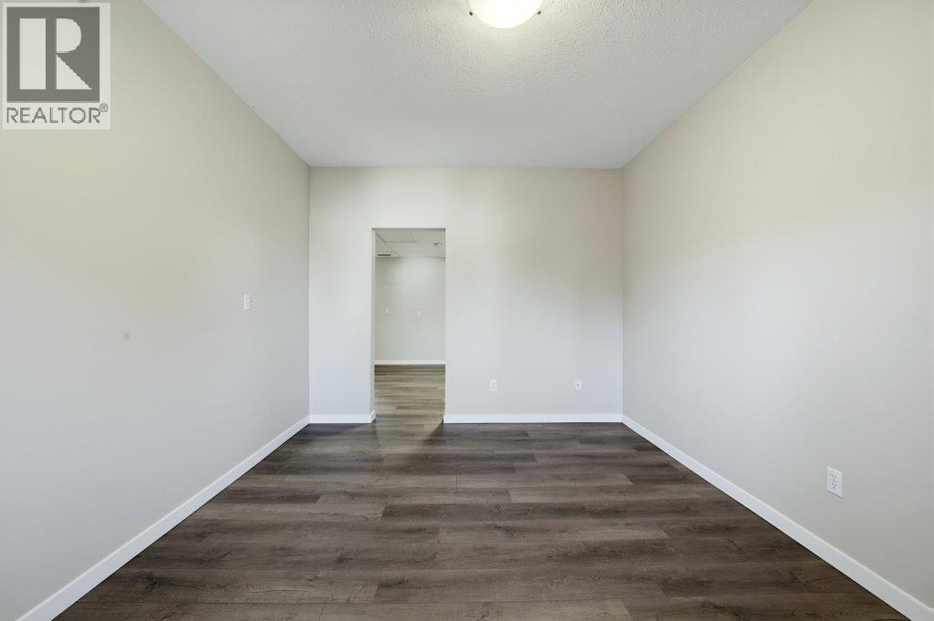 1570 16 Avenue SE - 20