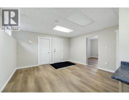 2pc Ensuite bath - 1570 16 Avenue Se, Salmon Arm, BC V1E2M7 Photo 18