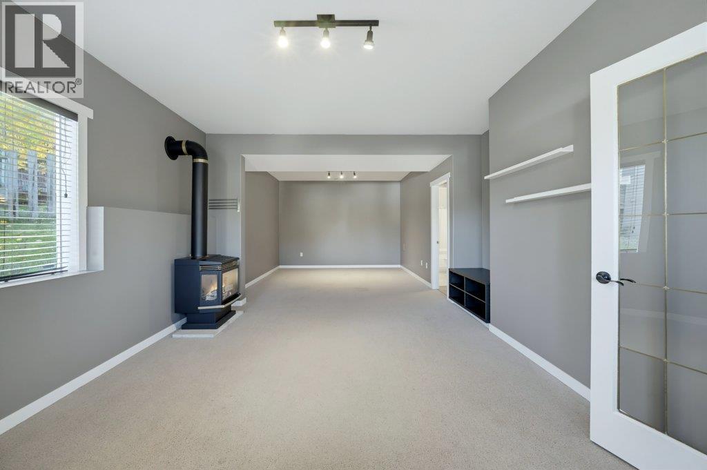 1570 16 Avenue SE - 9