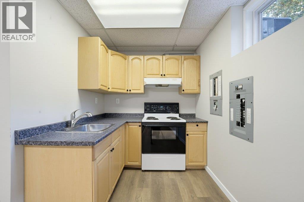 1570 16 Avenue SE - 17