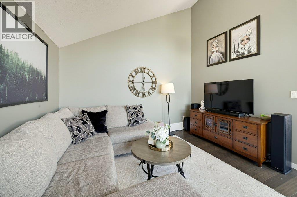 1570 16 Avenue SE - 33