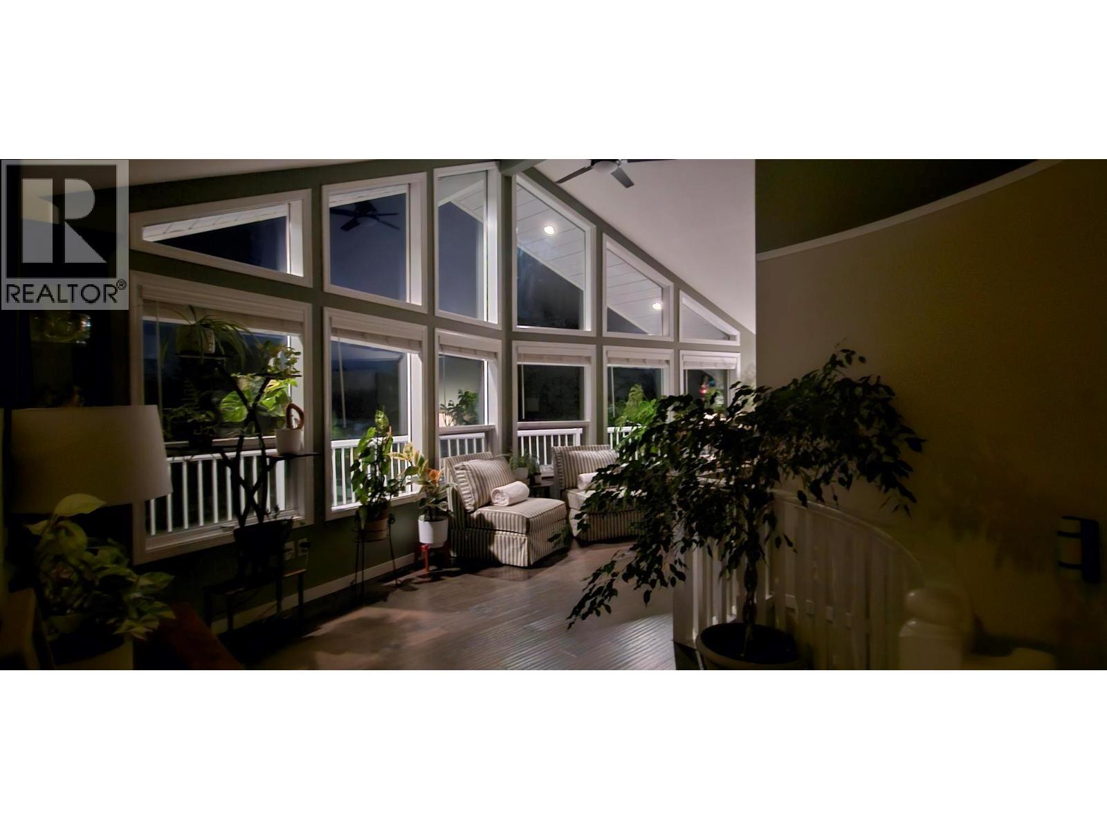 1570 16 Avenue SE - 27